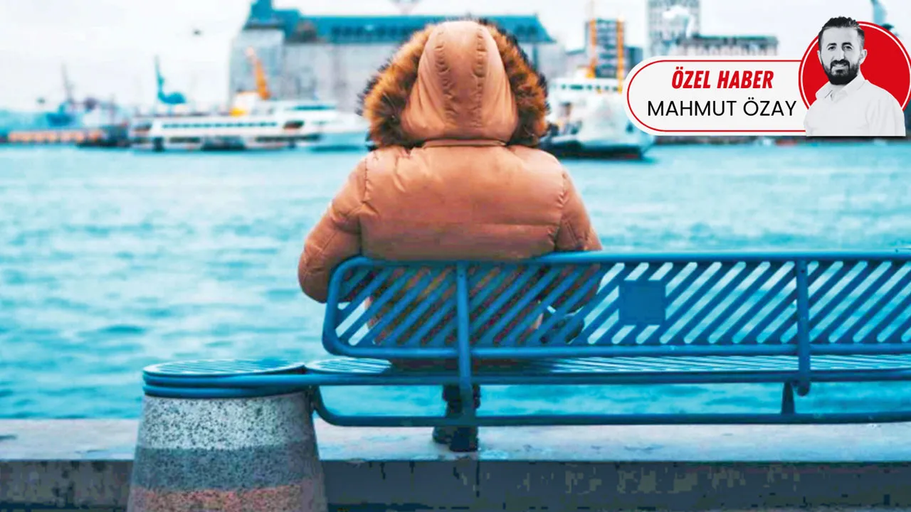 Gençlik araştırması: Yurt dışına gitme isteği rekor seviyede düştü