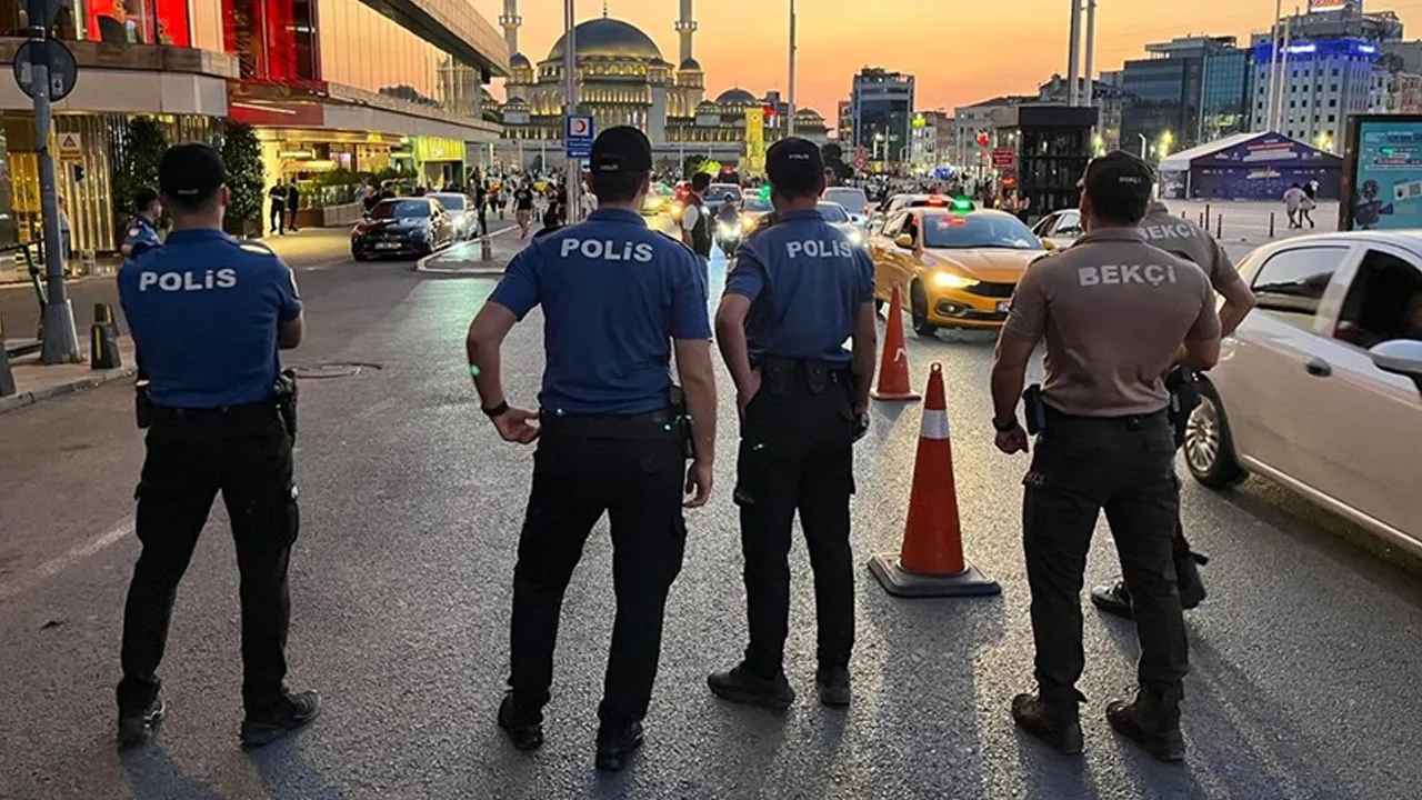 İstanbul'da polis sahadaydı: Bir gecede 1149 kişi gözaltına alındı