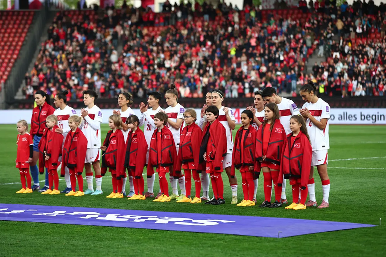 Milliler, İsviçre'ye 3 golle mağlup oldu