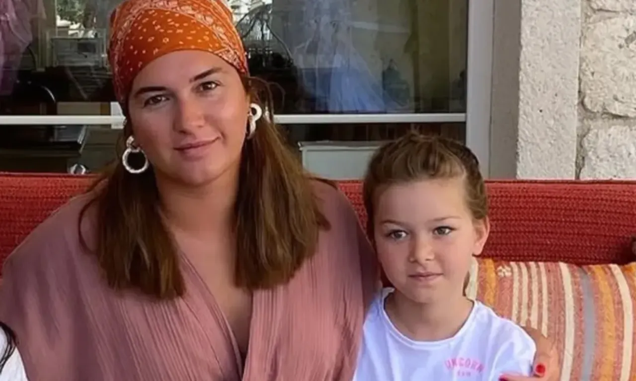 Selin Toplusoy’a acı veda… Cenazede annesi İpek Toplusoy baygınlık geçirdi