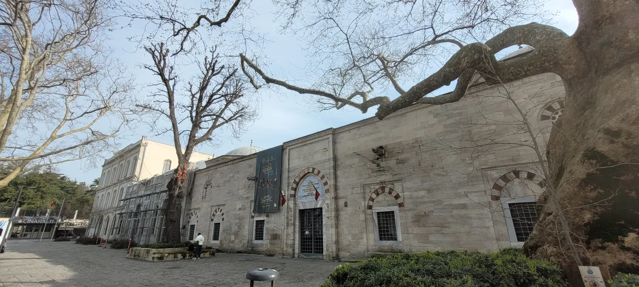 Sultan’ın elleriyle inşa ettiği kütüphane! Abdülhamid Han’ın eseri Beyazıt’ta sergileniyor