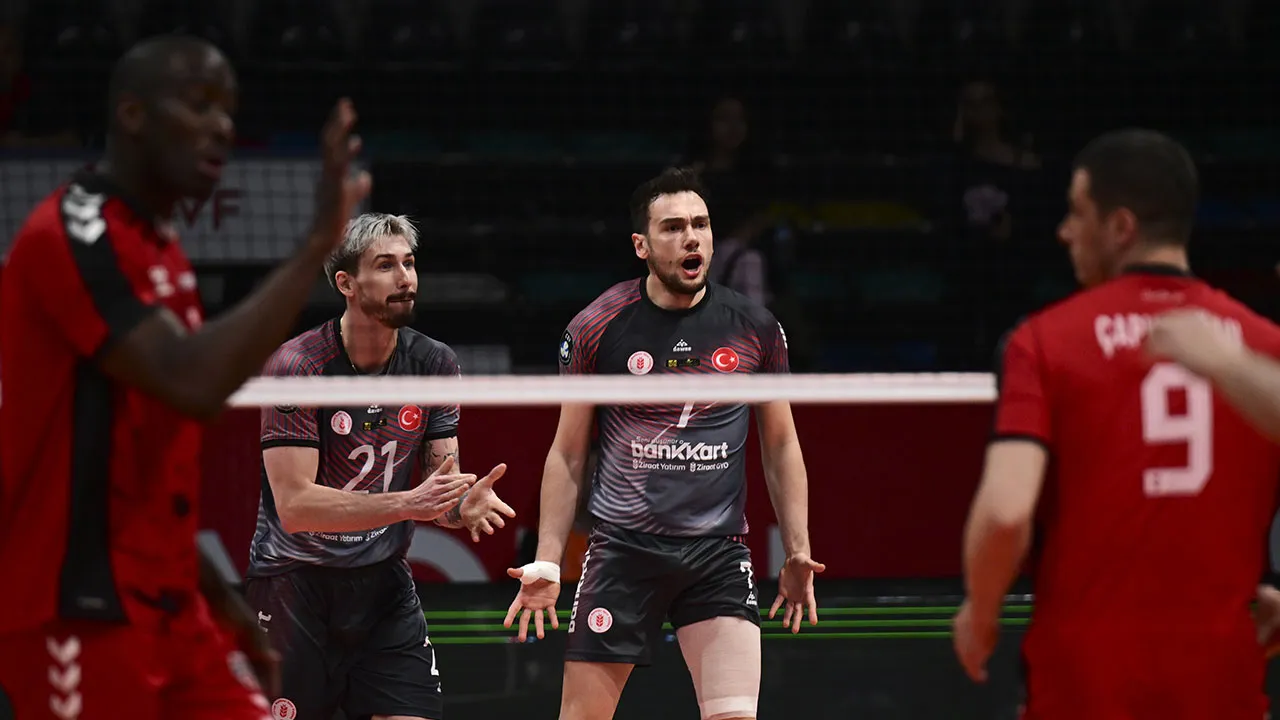 Ziraat Bankkart final biletini aldı