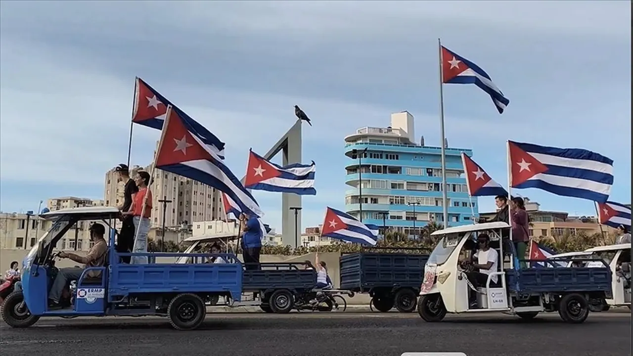 ABDde Küba için sessiz hazırlık: Pentagondan hazırız mesajı