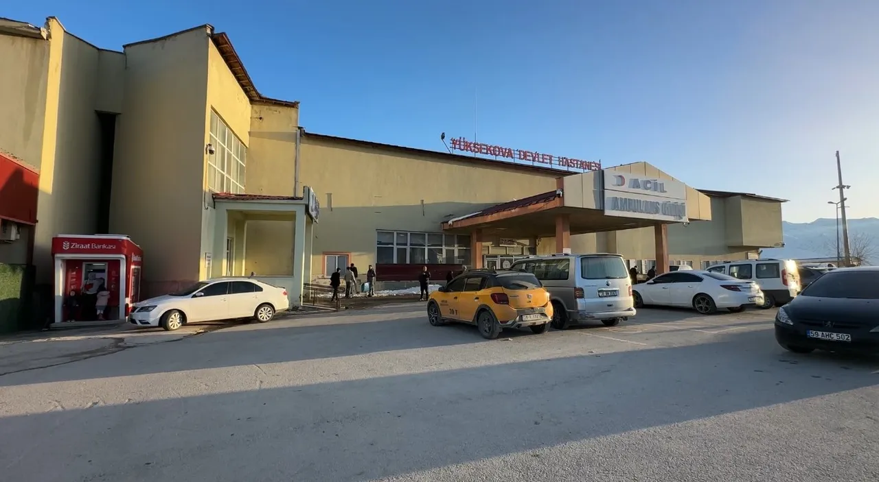 Okulda korkutan olay! Aynı yemekten yiyen 12 öğrenci hastanelik oldu