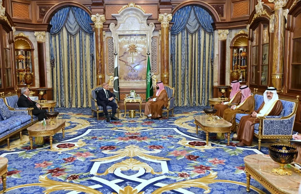 Pakistan Başbakanı Şeriften 3 ülkeye diplomasi turu: Masada ABD-İran ateşkesi var