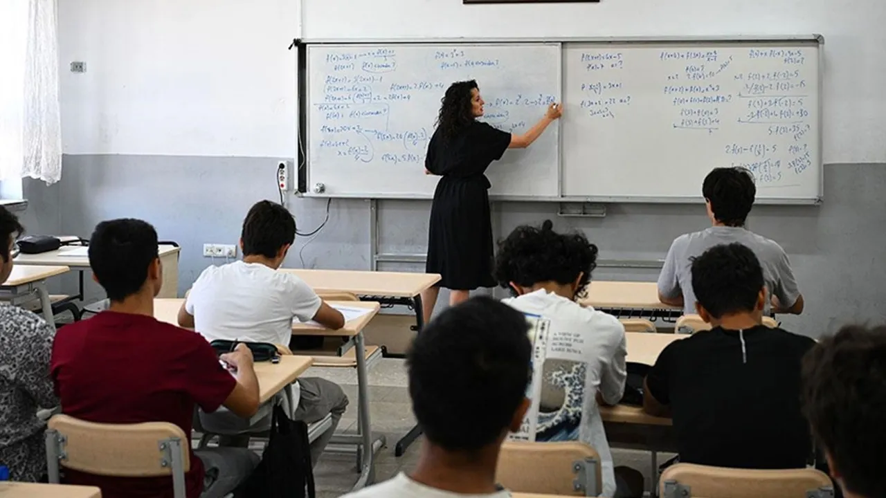 Ücretsiz kurslar eğitimcileri böldü: Belediyeler değil profesyoneller yapsın