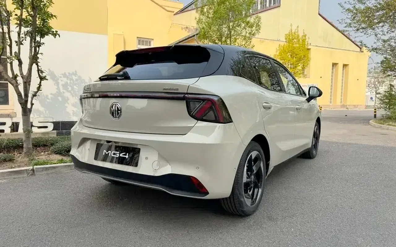 Yeni MG4 tanıtıldı: Akıllı iç mekan, 530 km menzil