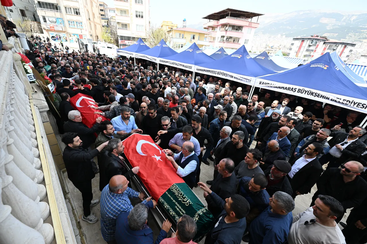 Yüreğimiz yanıyor! Okul saldırısında ölenler son yolculuğuna uğurlanıyor