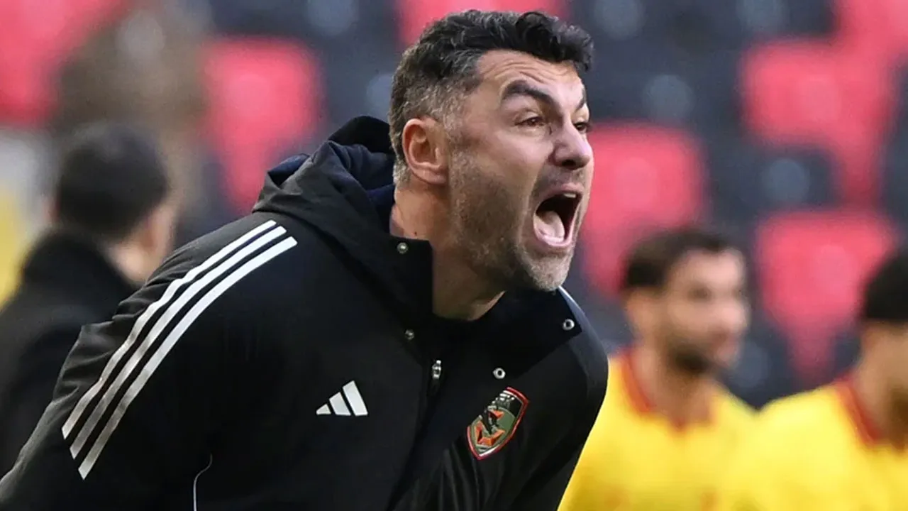 Burak Yılmaz'a olay sözler: 3 büyüğe şirin gözükmek için Fenerbahçe'yi hedef alıyor