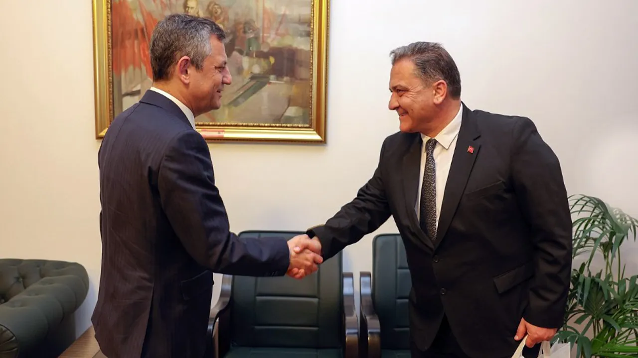 CHP'li Belediye Başkanı Yılmaz Tozan ve eşi gözaltında! Yine aynı suçlama