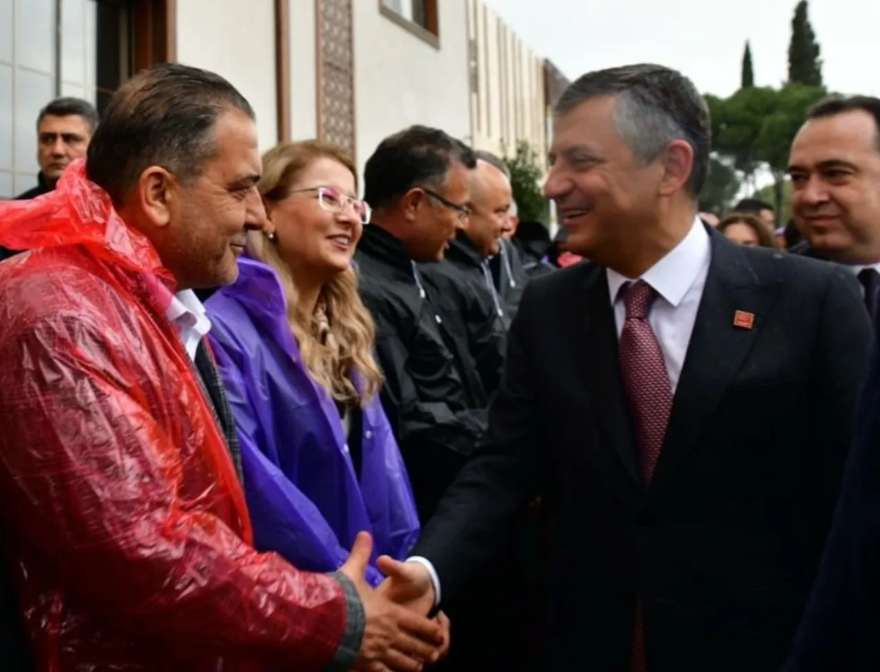 CHP'li Belediye Başkanı Yılmaz Tozan ve eşi gözaltında! Yine aynı suçlama