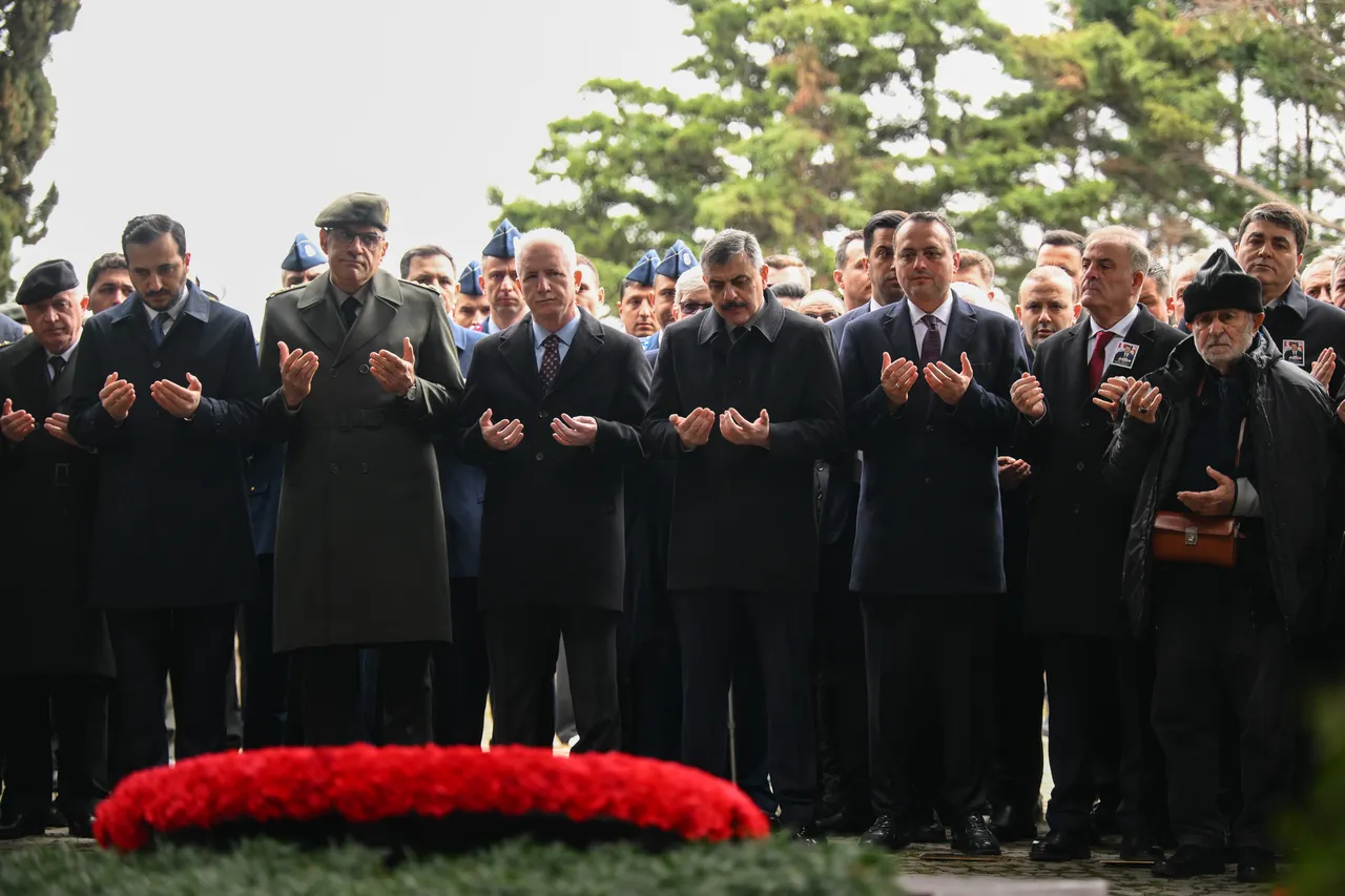 Cumhurbaşkanı Erdoğan, vefatının 33. yılında Turgut Özal’ı andı: Türkiye’nin kalkınmasında öncü rol oynadı