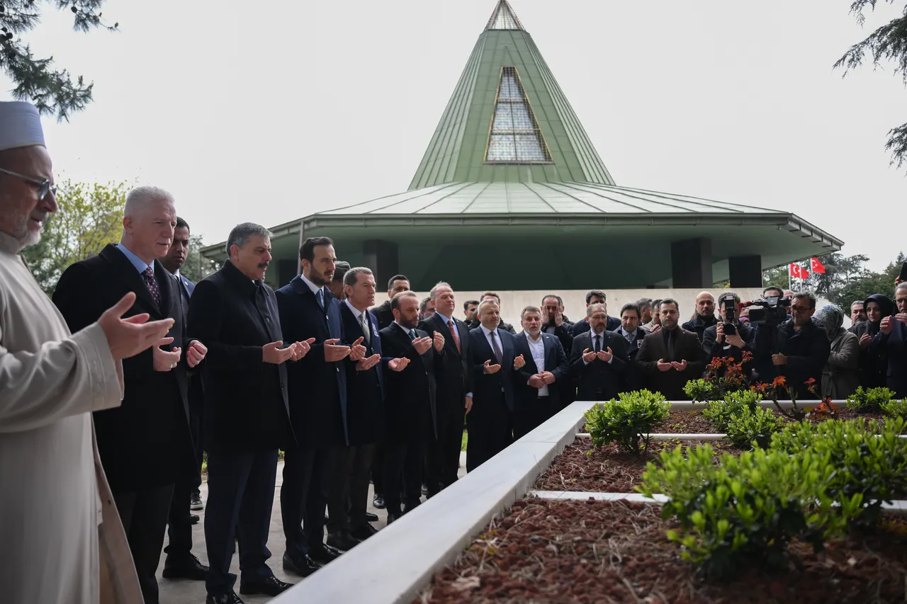 Cumhurbaşkanı Erdoğan, vefatının 33. yılında Turgut Özal’ı andı: Türkiye’nin kalkınmasında öncü rol oynadı