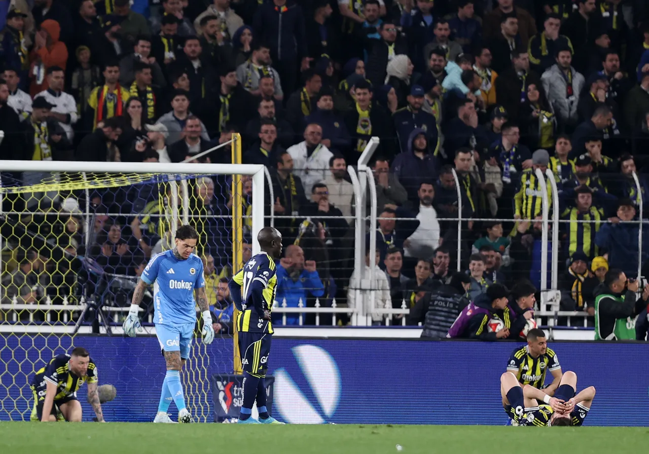 Fenerbahçe'de Ederson'a büyük tepki: 'Gönderilmesi lazım!'