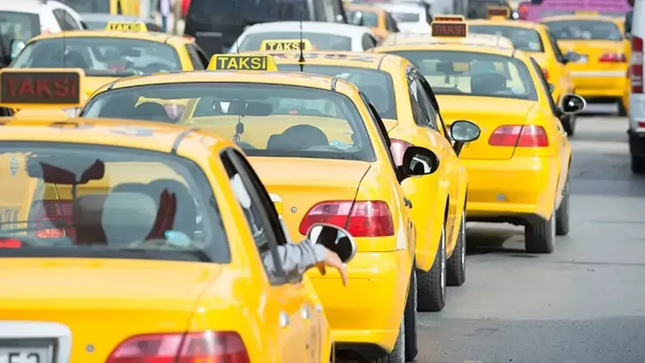 İstanbul'un yükünü havuz sistemi sırtlayacak: Taksi duraklarına Singapur modeli 