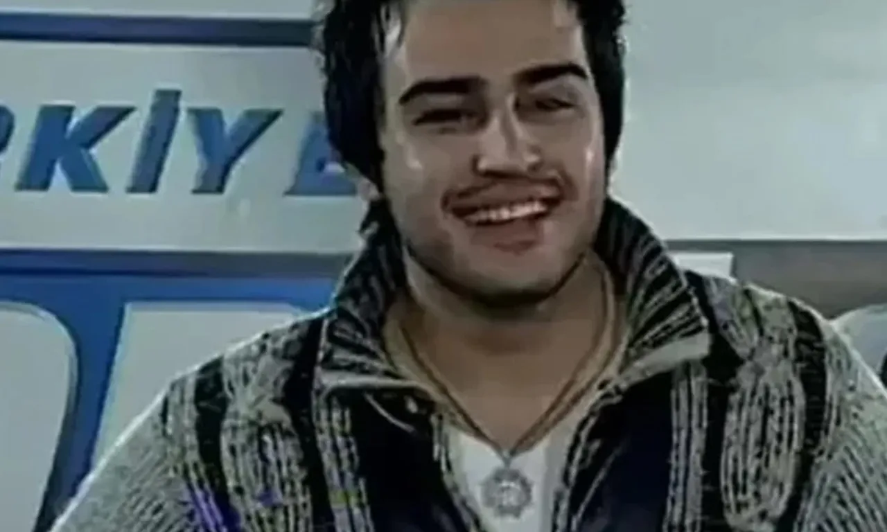 Rıza Tamer, 2000’li yılların başında Türkiye’nin en çok izlenen müzik yarışmalarından biri olan Popstar programında yarışmacı olarak yer almıştı.