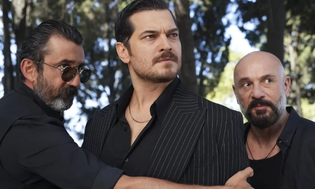 “Yeraltı”, “Eşref Tek”, “Taşacak Bu Deniz” yayın akışından kaldırıldı! Nedeni ortaya çıktı