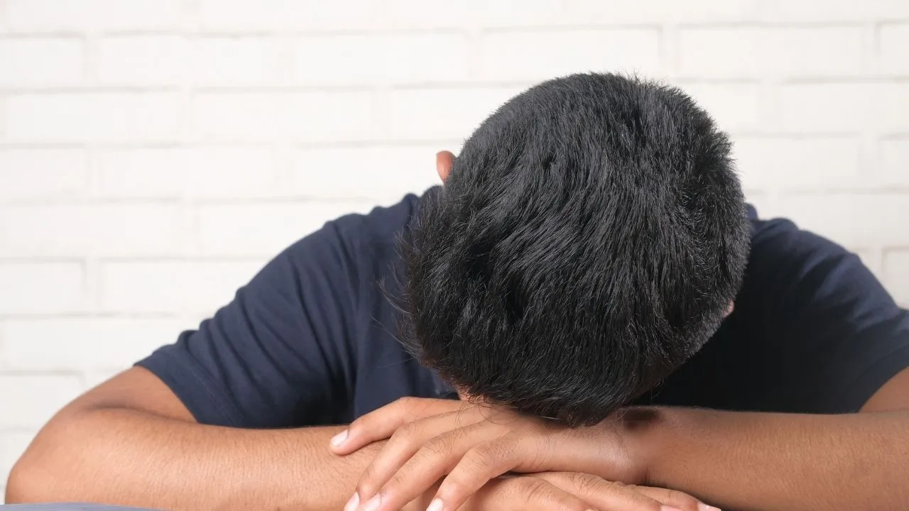 5 milyon genç "arafta": OECD şampiyonluğu ve ev genci gerçeği — Ev Genci / Bölüm 1