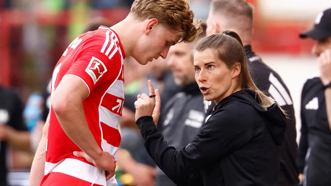 Almanya'da tarihe geçen Louise Eta, ilk maçını kaybetti