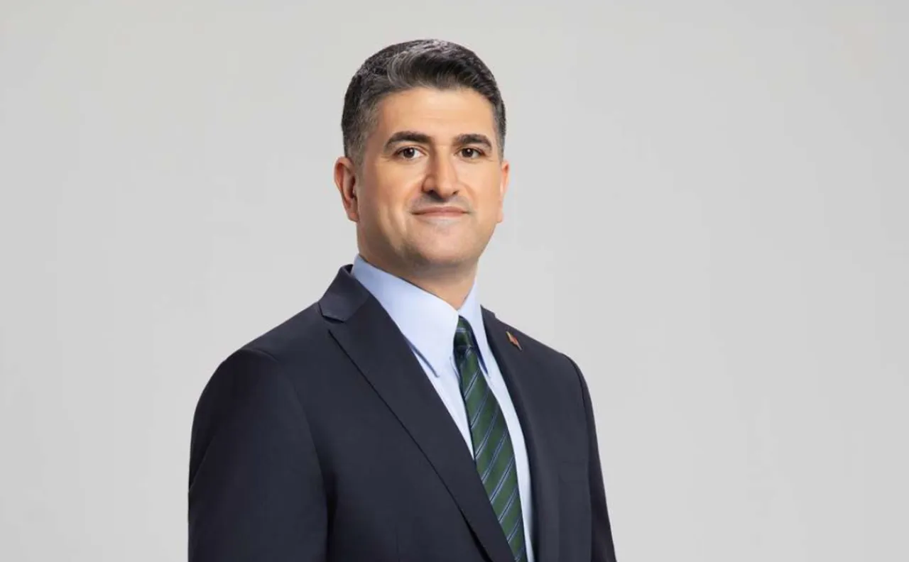 Ataşehir Belediye Başkanı Onursal Adıgüzel kimdir? (Onursal Adıgüzel 'in özgeçmişi)