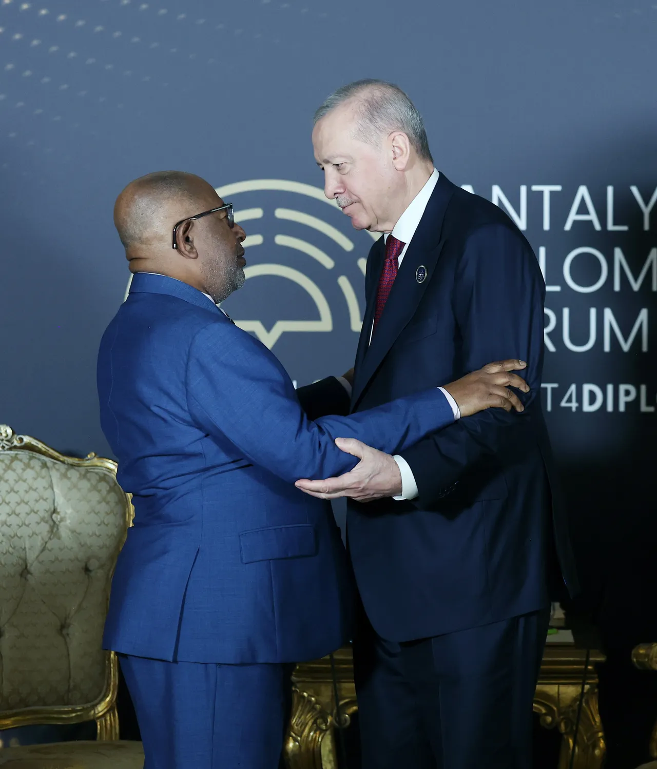 Cumhurbaşkanı Erdoğan, Komorlar Birliği Cumhurbaşkanı Assoumani ile görüştü