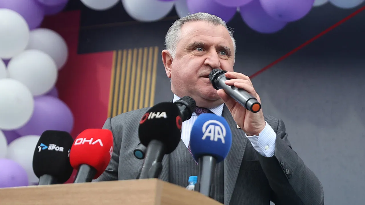 Gençlik ve Spor Bakanı Bak: 'Türkiye bir spor devrimi yaşamaktadır'