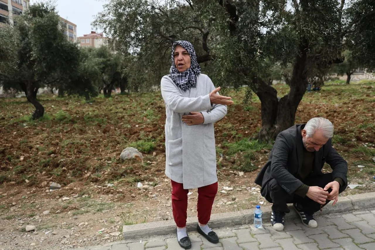 İsa Aras Mersinli'nin karşı sınıfında okuyan öğrenciden dikkat çeken sözler: Bir anda değişik ses çıkarmaya başlayan bir çocuktu
