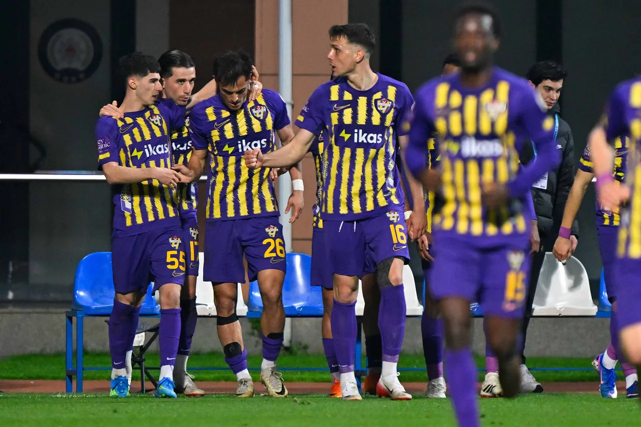 Karagümrük-Eyüpspor maçı hangi kanalda izlenir? Maç yayın bilgileri netleşti