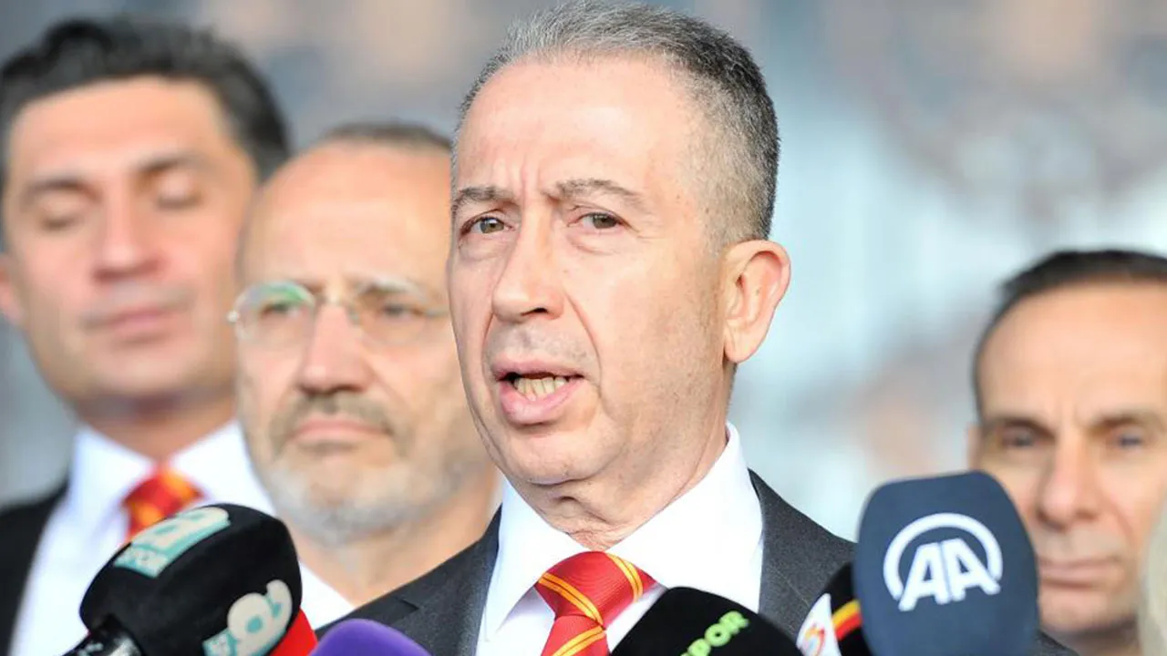 Metin Öztürk'ten hakem tepkisi: Şampiyon yapmak istemiyorsanız söyleyin