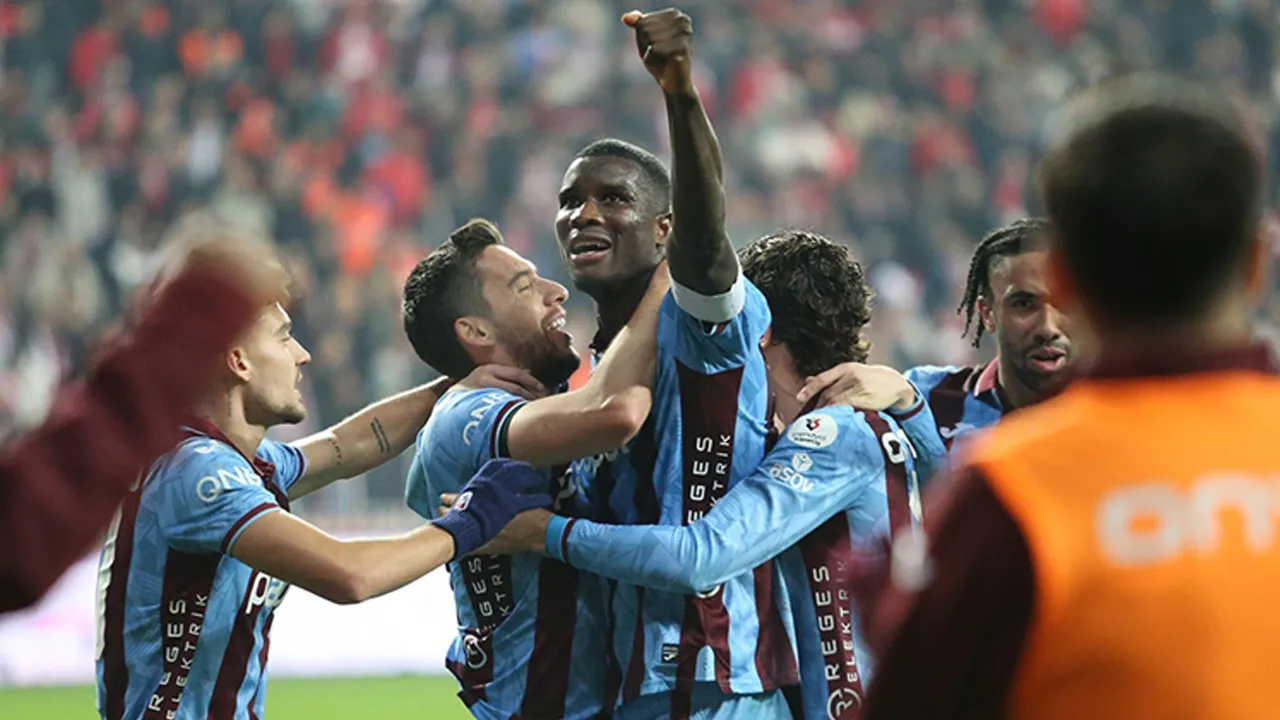 Trabzonspor'un konuğu Başakşehir: Fenerbahçe ile puan eşitleme şansı