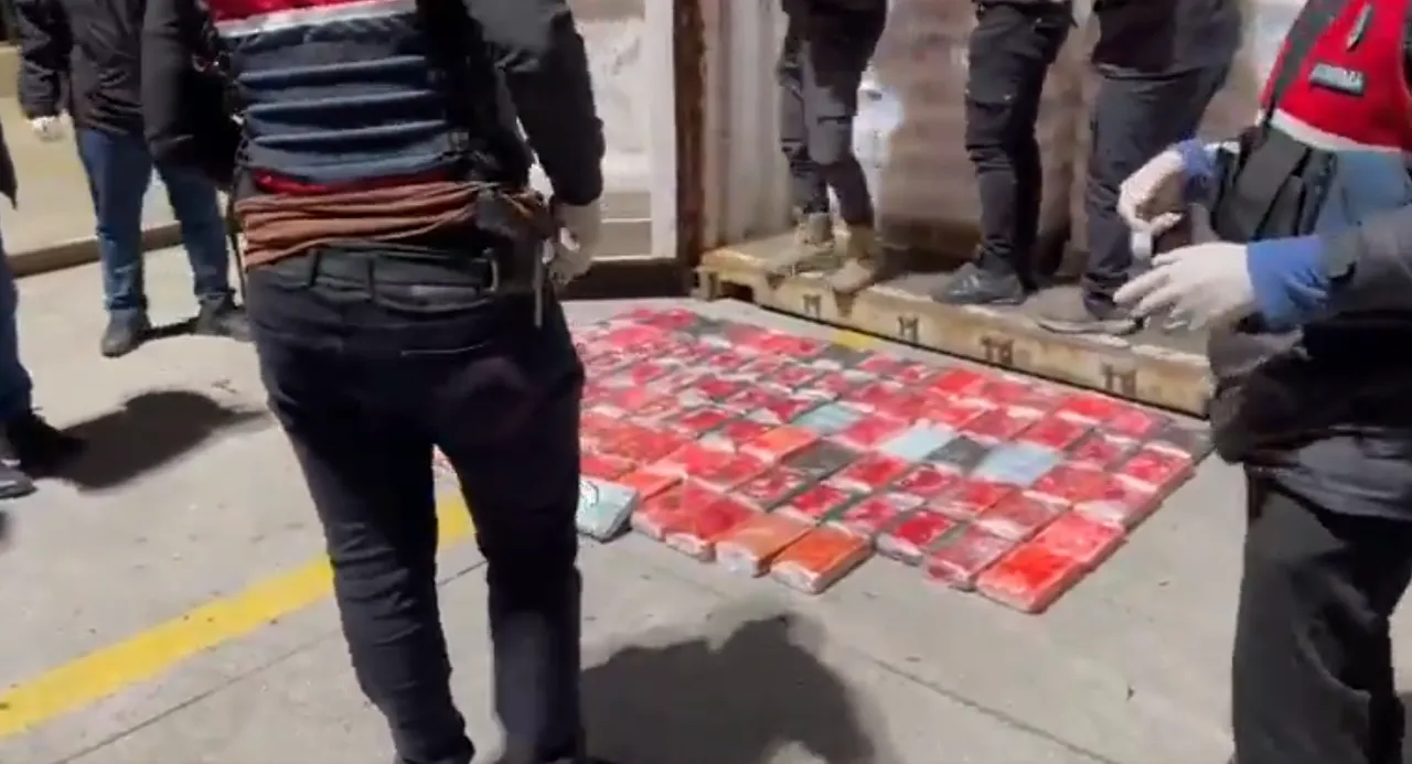 Bakan Gürlek duyurdu: 500 milyon TL'lik 106 kg kokain ele geçirildi!