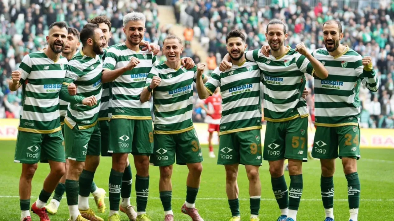 Bursaspor Somaspor maçı canlı yayın hangi kanalda, saat kaçta? Şampiyonluk için geri sayım!
