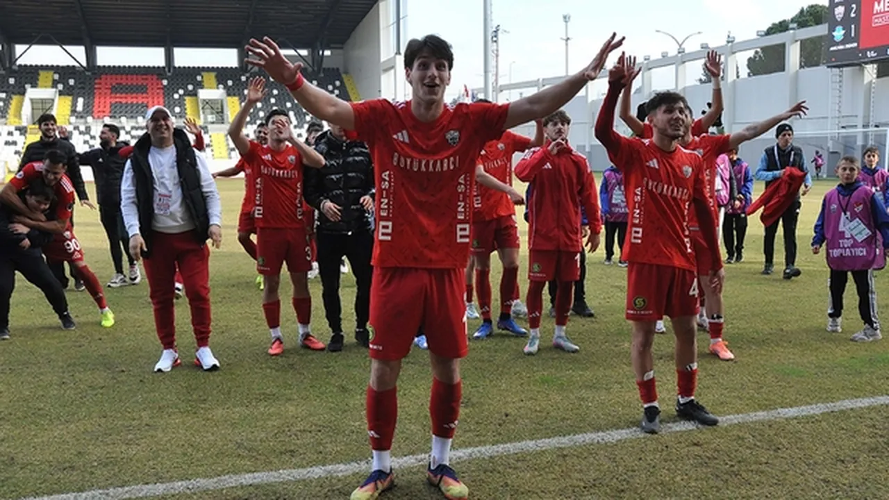 Bursaspor Somaspor maçı canlı yayın hangi kanalda, saat kaçta? Şampiyonluk için geri sayım!