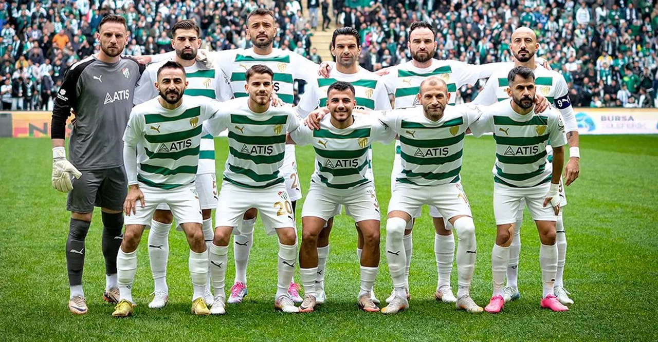 Bursaspor Somaspor maçı canlı yayın hangi kanalda, saat kaçta? Şampiyonluk için geri sayım!