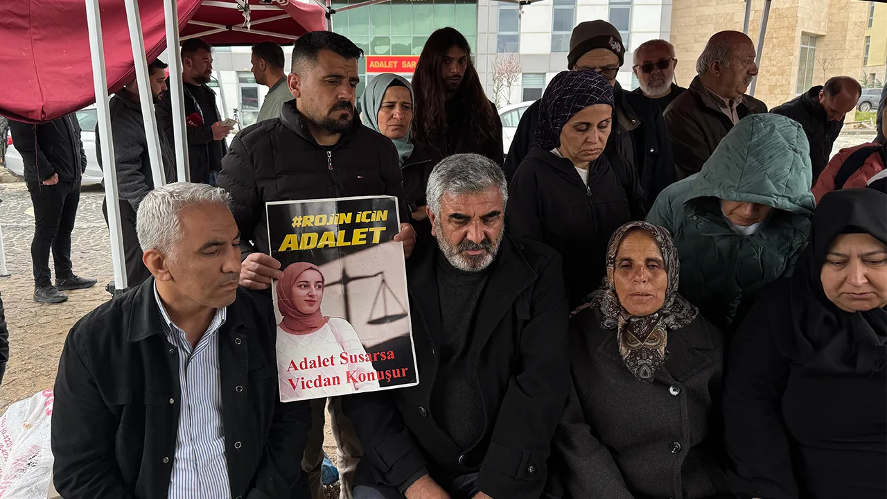 Evlat acısı birleştirdi... Rojin Kabaiş'in babasından Gülistan Doku'nun ailesine yürek yakan destek