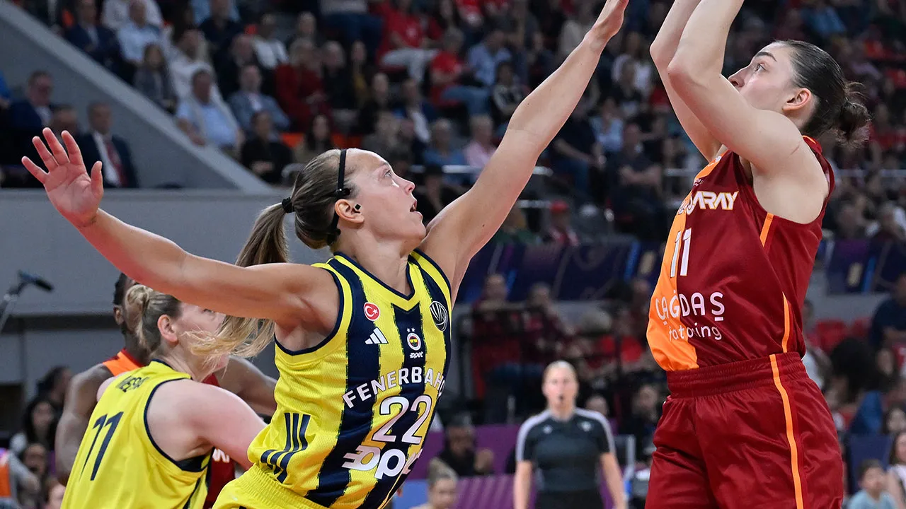 Galatasaray'ı deviren Fenerbahçe, 3. kez EuroLeague şampiyonu: Türkiye'nin 10. Avrupa kupası!