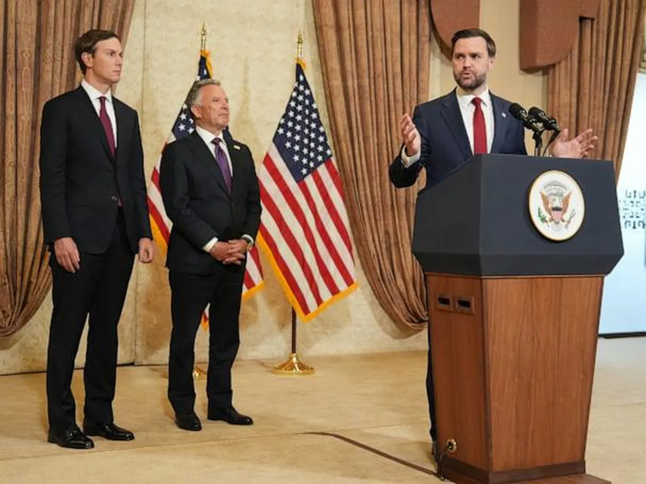 Kritik zirveye saatler kala Vance heyetten neden çıkarıldı? Trump nedenini açıkladı