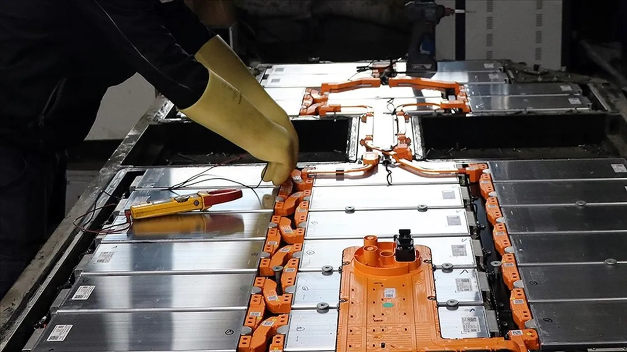 Milyarlık pazar el değiştiriyor: Avrupa, batarya için Çin yerine Türkiye'ye gelecek