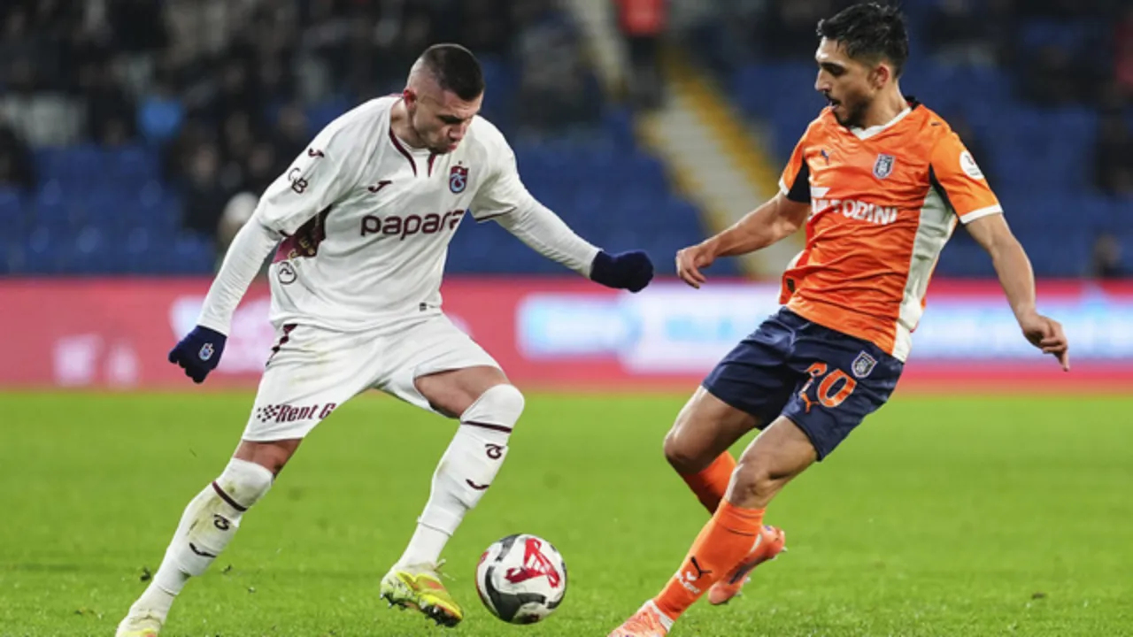 Trabzonspor Başakşehir maçı hangi kanalda, canlı yayın nerede izlenir? Maçı Alper Akarsu yönetecek!