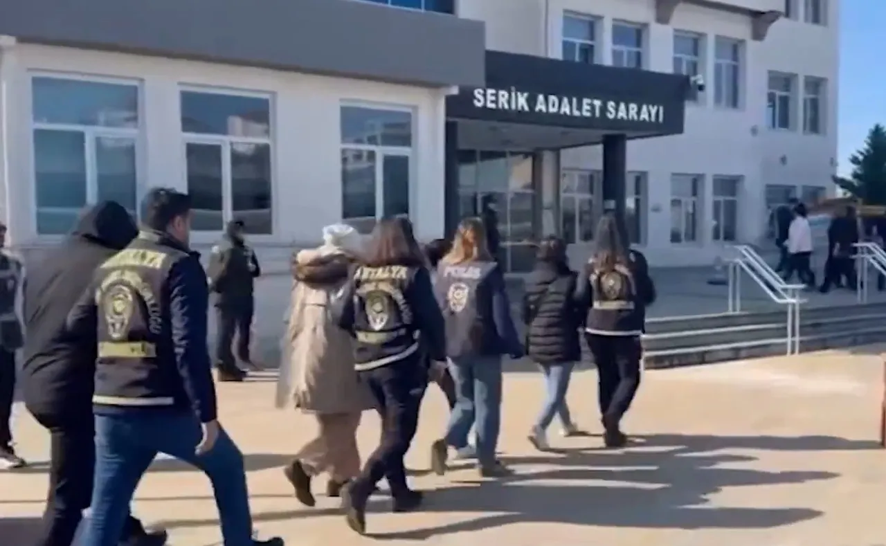 17 kentte dolandırıcılık operasyonu! Kendisini kamu görevlisi olarak tanıtan 180 kişi gözaltında