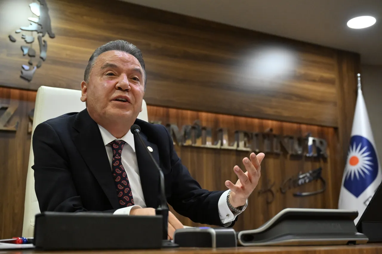 CHP'li başkanlar rüşvet çarkı kurmuşlar: Vakıfları paravan olarak kullanmışlar