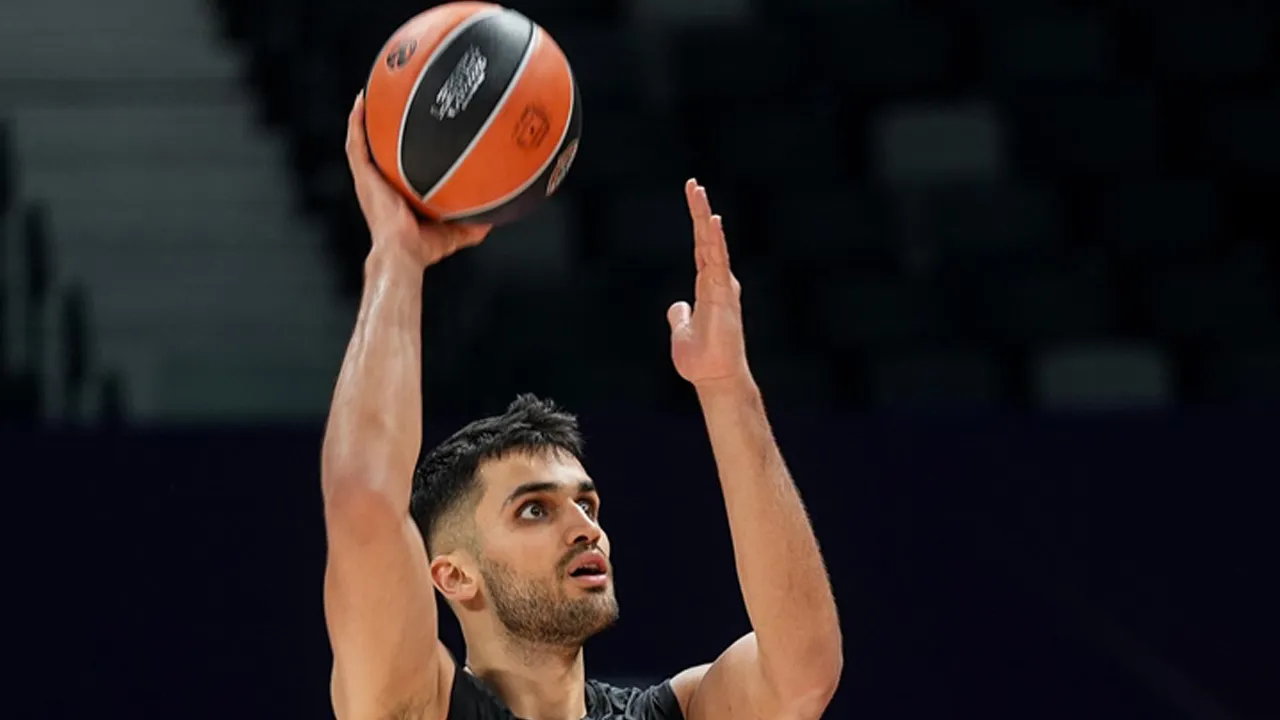 Golden State Warriors'ın 40'ıncı yenilgisi: Ömer Faruk Yurtseven'den 17 sayı