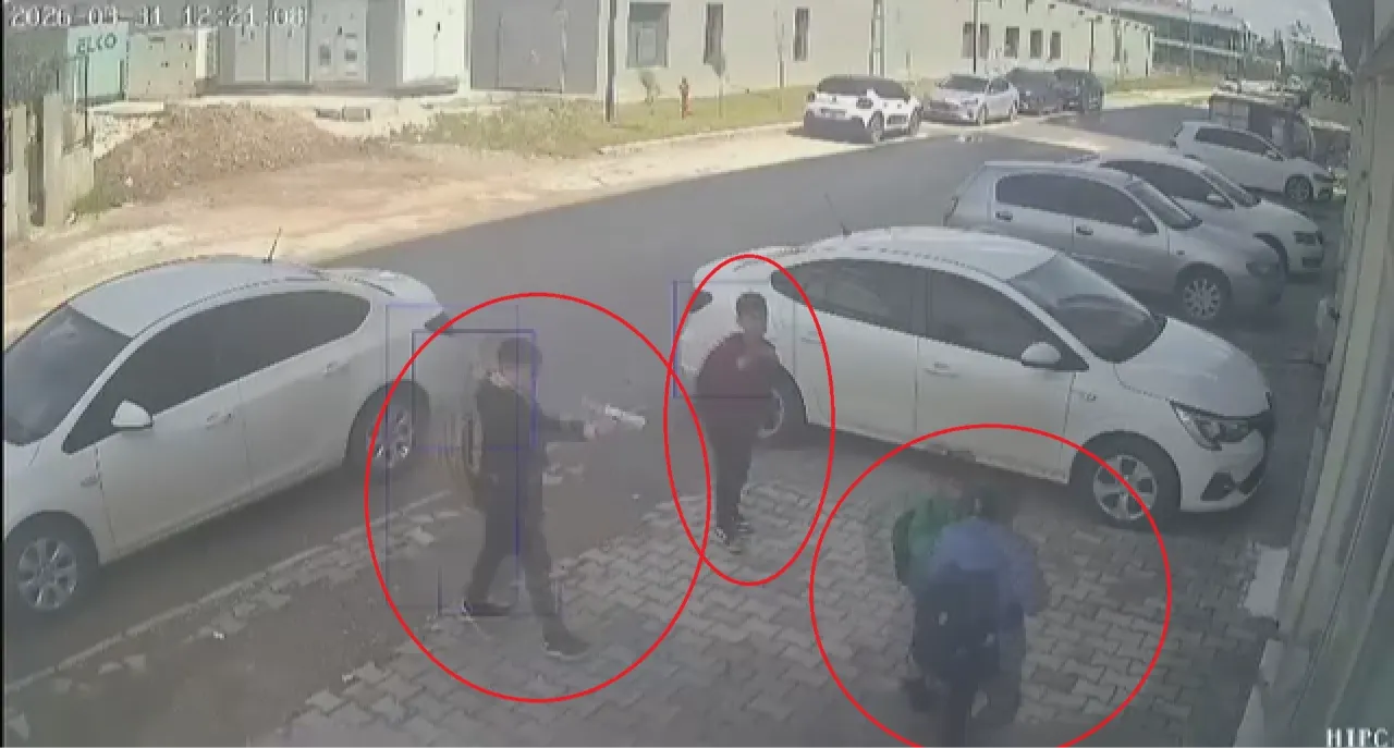 Hatay'da 11 yaşındaki çocuğun önünü kesen akranları oyuncak silahla gasp girişiminde bulundu