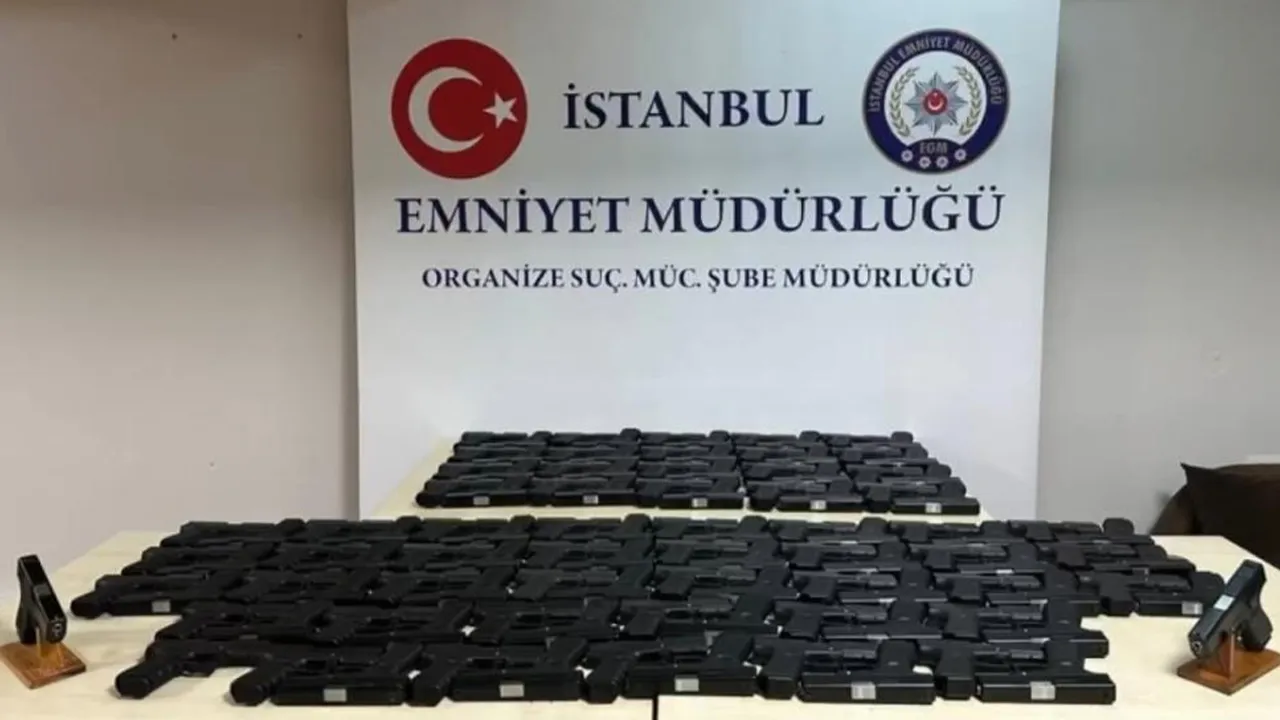 İstanbul’da kaçak silah operasyonu! 113 tabanca ele geçirildi