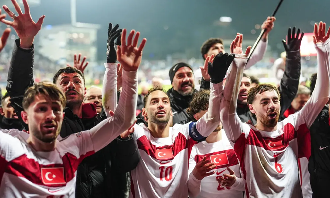 Sinan Akçıl işe koyuldu! Milli takım için marş yazacak