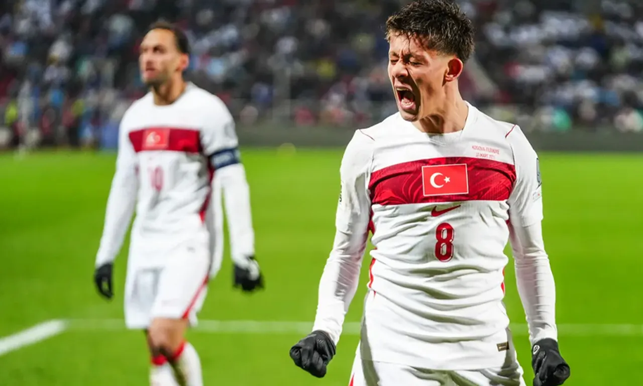 Sinan Akçıl işe koyuldu! Milli takım için marş yazacak