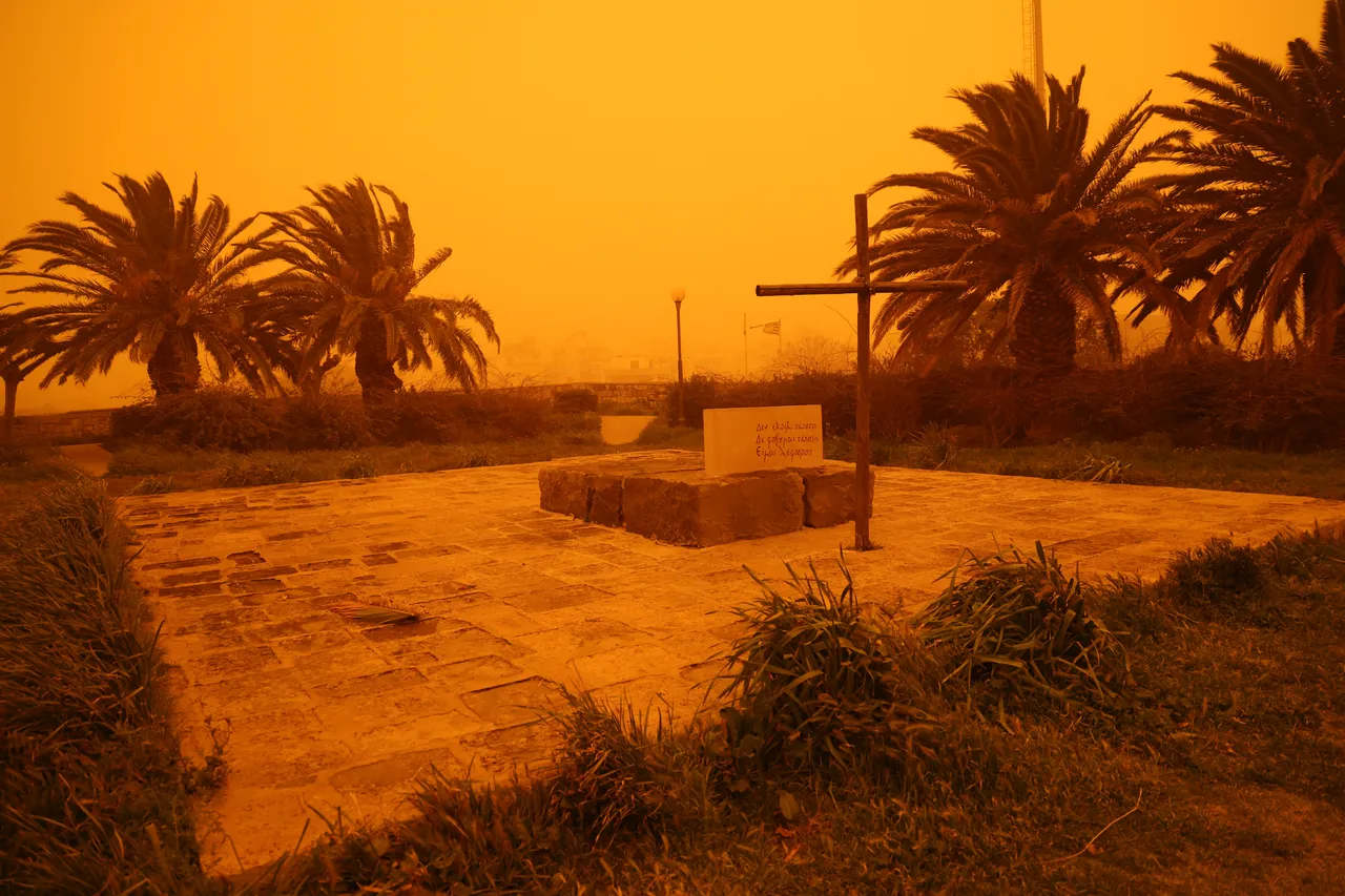 Yunanistan’ı sardı şimdi İstanbul’da! Etkisi 3 gün sürecek, çöl tozu için tarih verildi! Pazar günü kenti terk edecek