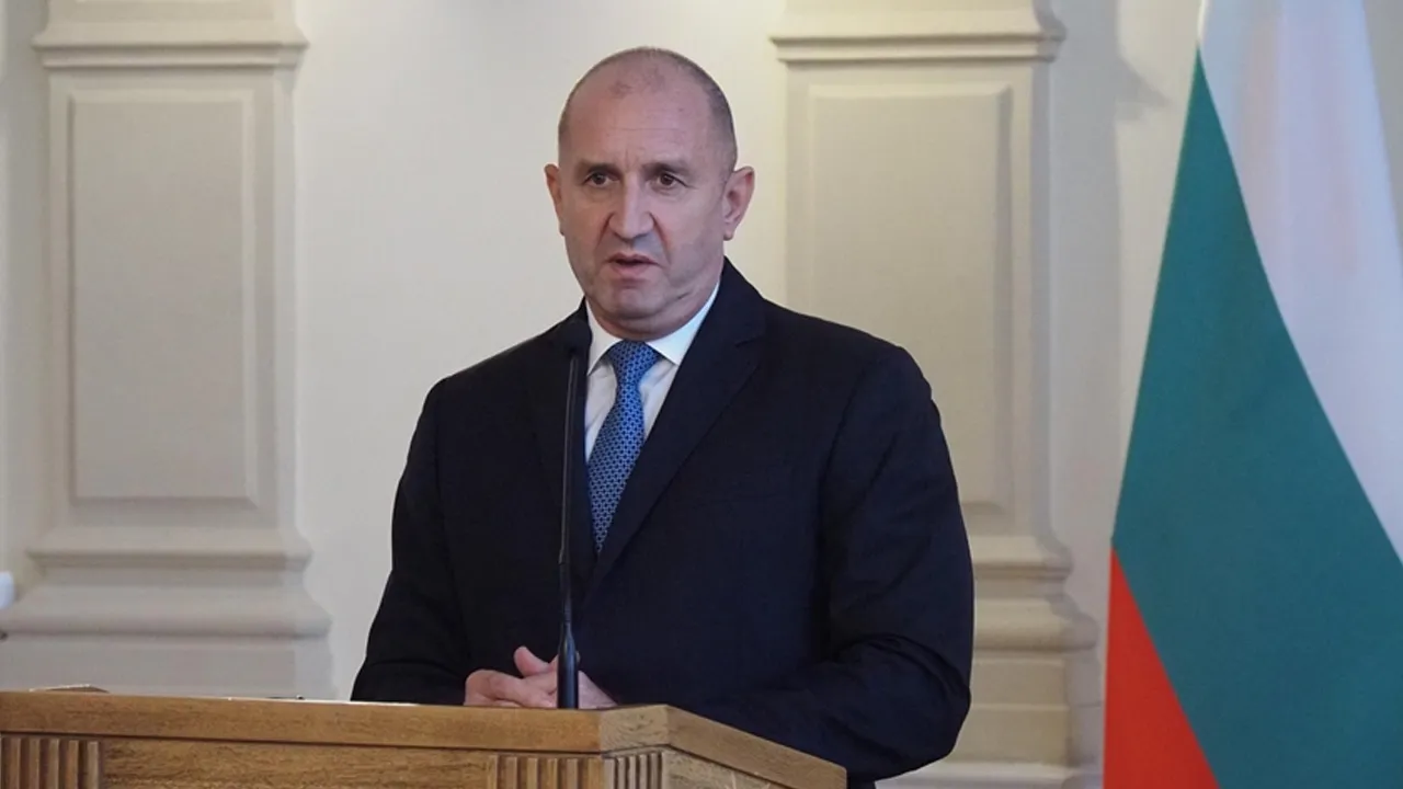 Bulgaristan'da seçim heyecanı: Radev fark attı