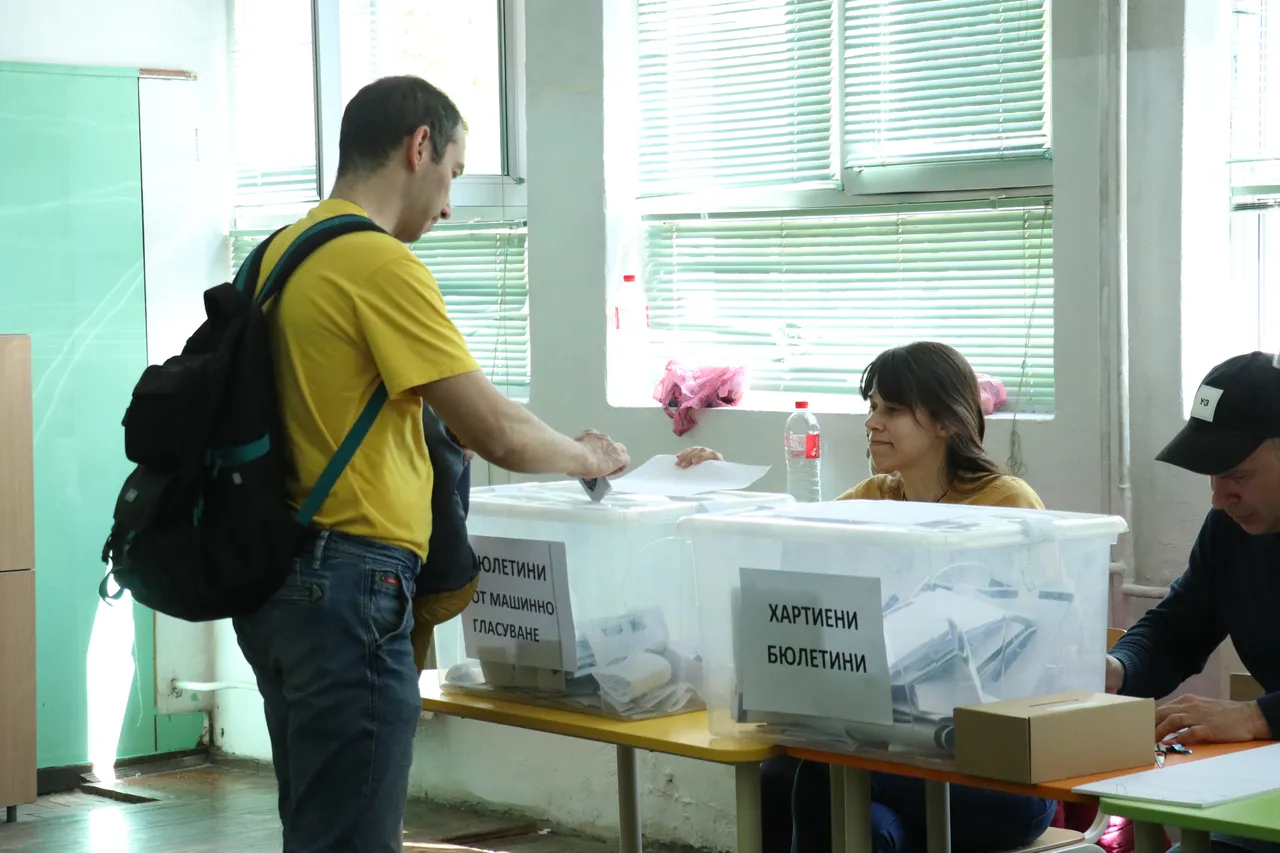 Bulgaristan'da seçim heyecanı! Radev'in partisi fark attı