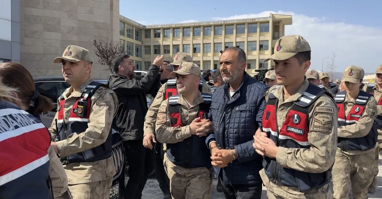 Eski Vali Tuncay Sonelin koruma polisi Şükrü Eroğlunun ifadesinde ihbar detayı! Vali cesede baktı ve ‘Gülistan değil’ dedi